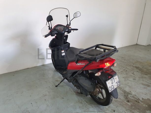 Motociclo Suzuki UK 110 Address · Ano 2015