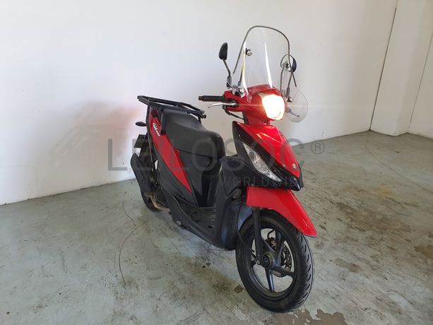 Motociclo Suzuki UK 110 Address · Ano 2015