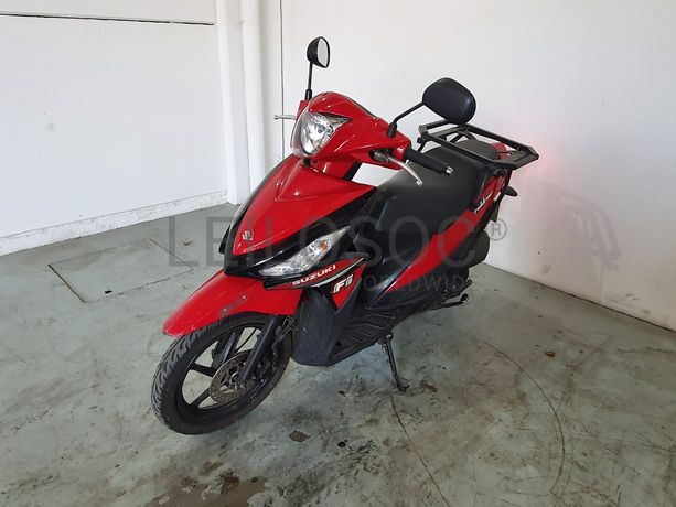 Motociclo Suzuki UK 110 Address · Ano 2015