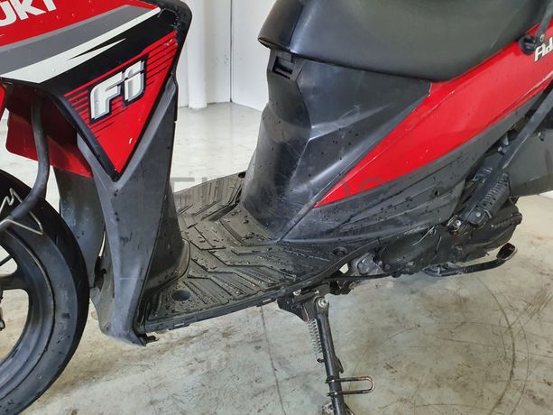 Motociclo Suzuki UK 110 Address · Ano 2016