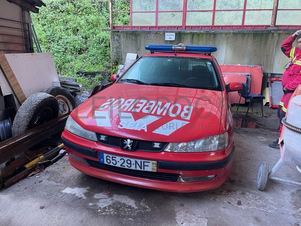 Peugeot 406  · Ano 1999