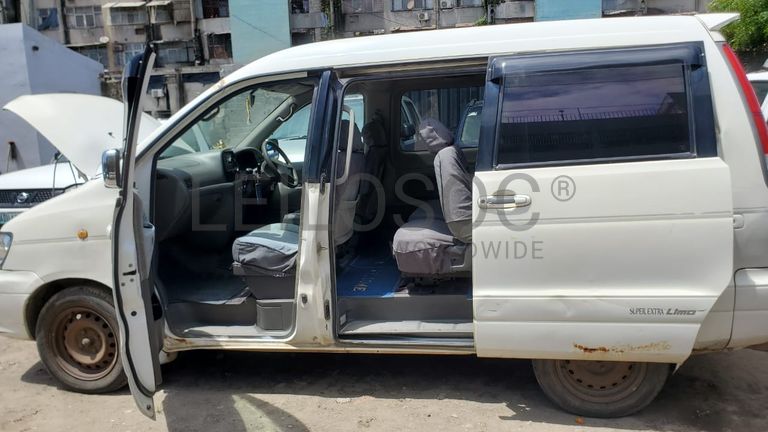 Toyota Noah · Ano 2001