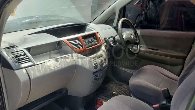 Toyota Noah · Ano 2002