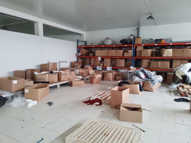 Estanteria · Equipamento Escritório · Diversos