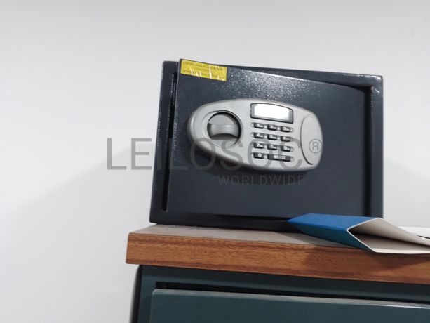 Estanteria · Equipamento Escritório · Diversos