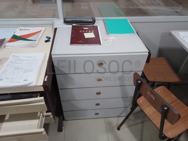 Estanteria · Equipamento Escritório · Diversos