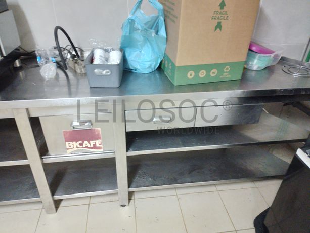 Estanteria · Equipamento Escritório · Diversos