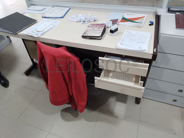 Estanteria · Equipamento Escritório · Diversos