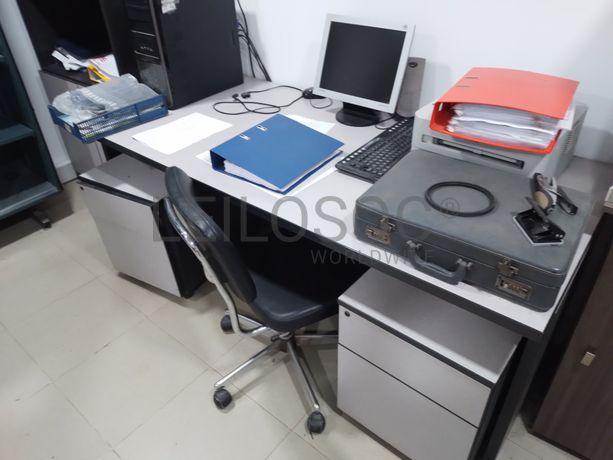 Estanteria · Equipamento Escritório · Diversos