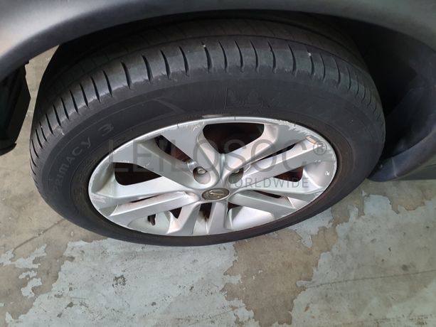 Nissan Juke 1.6 T 4x4 M-CVT · Ano 2011