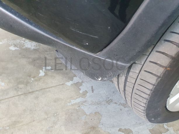 Nissan Juke 1.6 T 4x4 M-CVT · Ano 2011