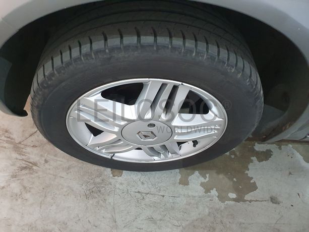 Renault Mégane · Ano 2003