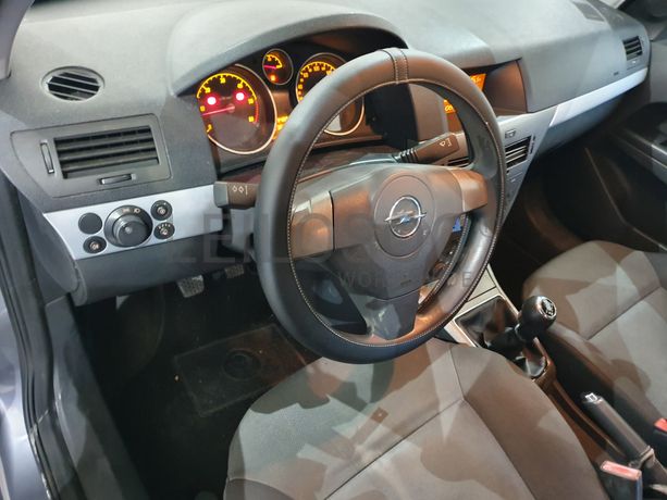 Opel Astra · Ano 2006