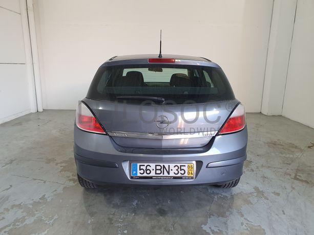 Opel Astra · Ano 2006
