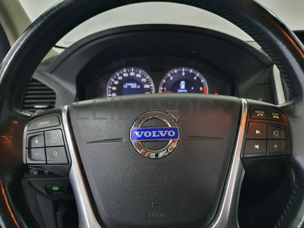 Volvo XC60 · Ano 2010