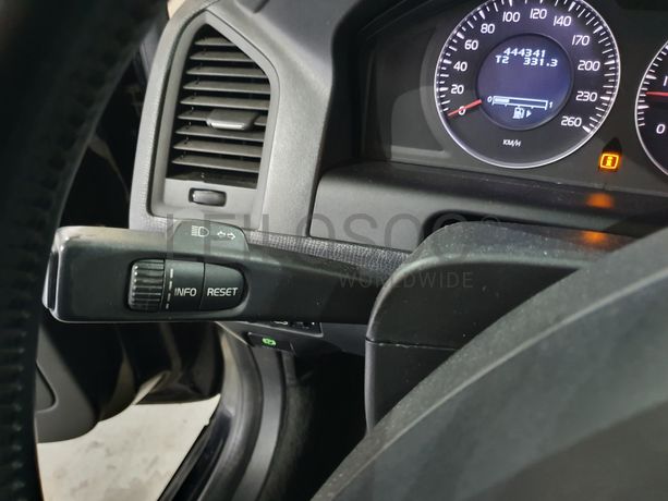 Volvo XC60 · Ano 2010