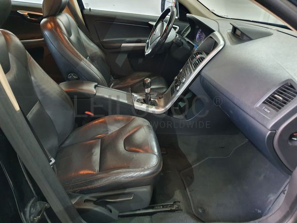 Volvo XC60 · Ano 2010
