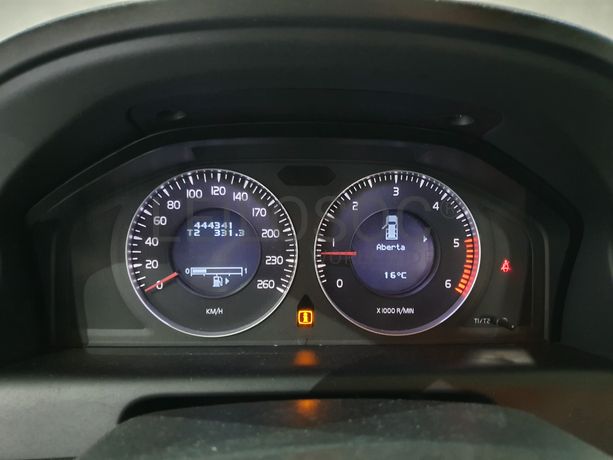 Volvo XC60 · Ano 2010