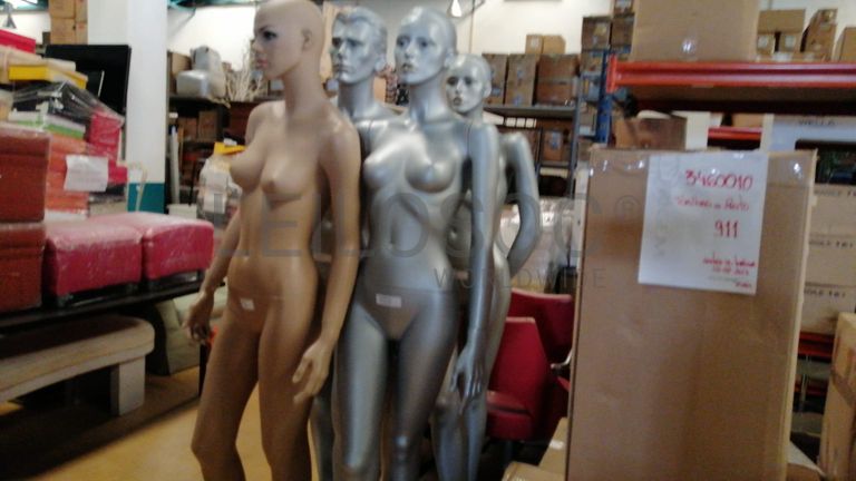 Manequins homem e senhora