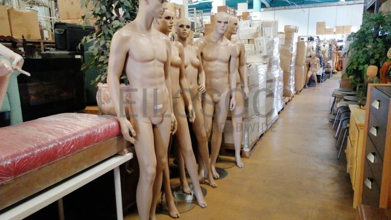 Manequins homem e senhora