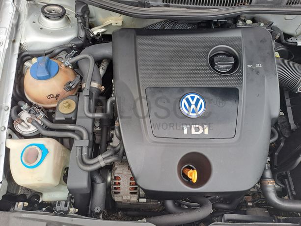 Volkswagen Golf 1.9 TDI · Ano 2003