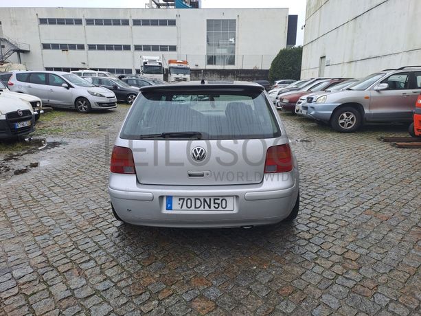 Volkswagen Golf 1.9 TDI · Ano 2003