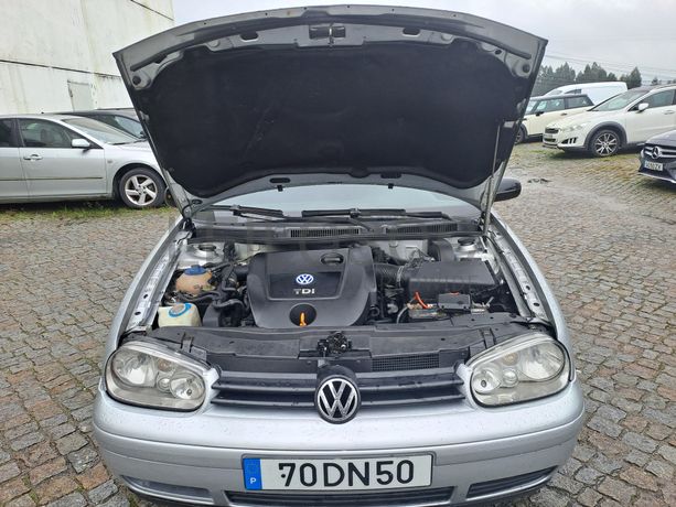 Volkswagen Golf 1.9 TDI · Ano 2003