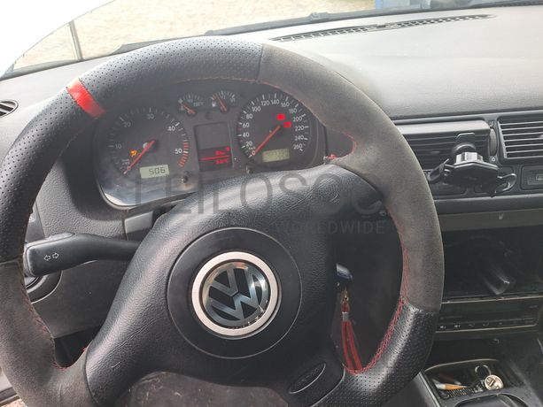Volkswagen Golf 1.9 TDI · Ano 2003