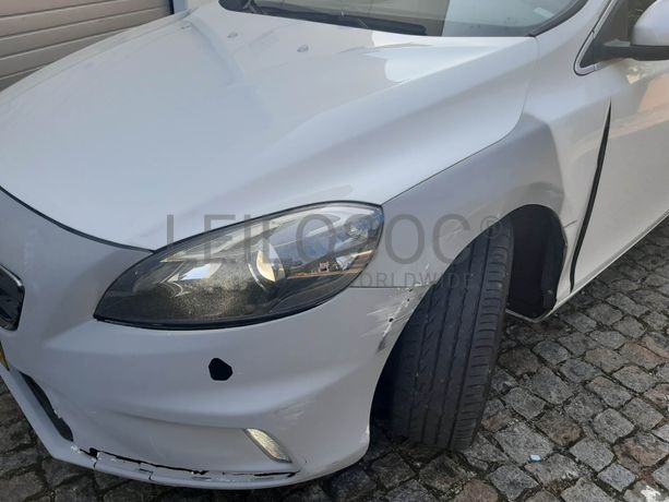 Volvo V40 D2 · Ano 2015