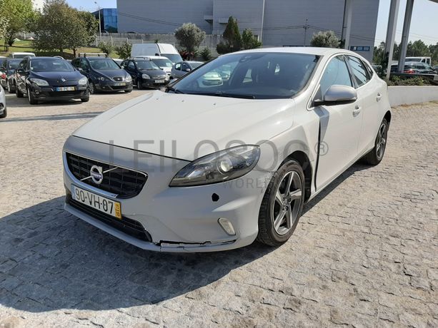 Volvo V40 D2 · Ano 2015