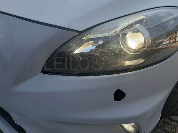 Volvo V40 D2 · Ano 2015