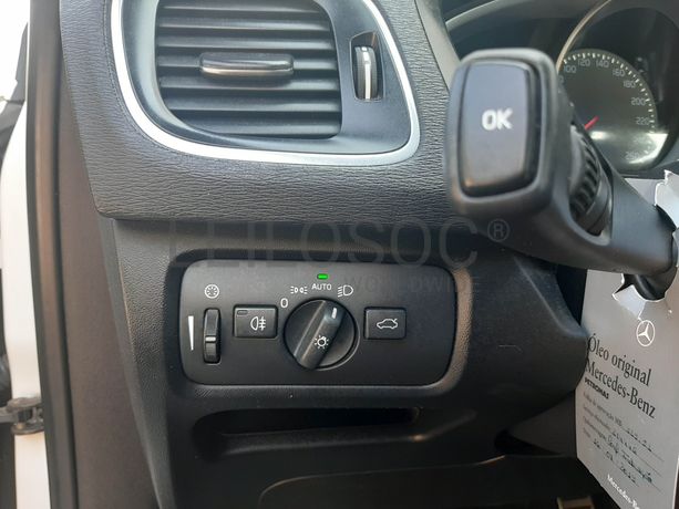 Volvo V40 D2 · Ano 2015