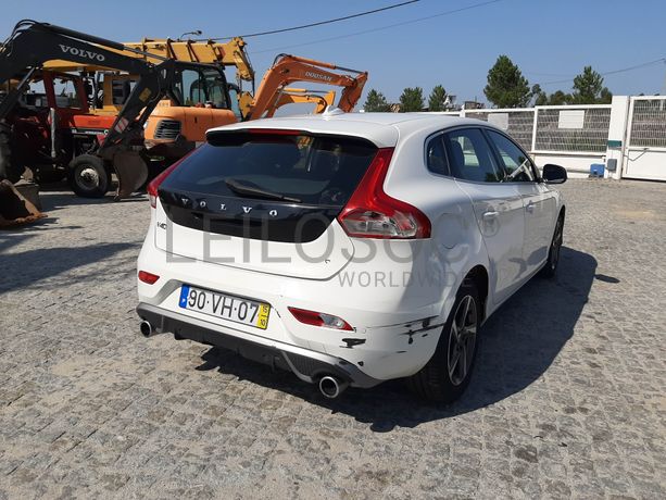 Volvo V40 D2 · Ano 2015