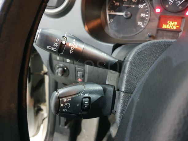 Peugeot Partner · Ano 2015