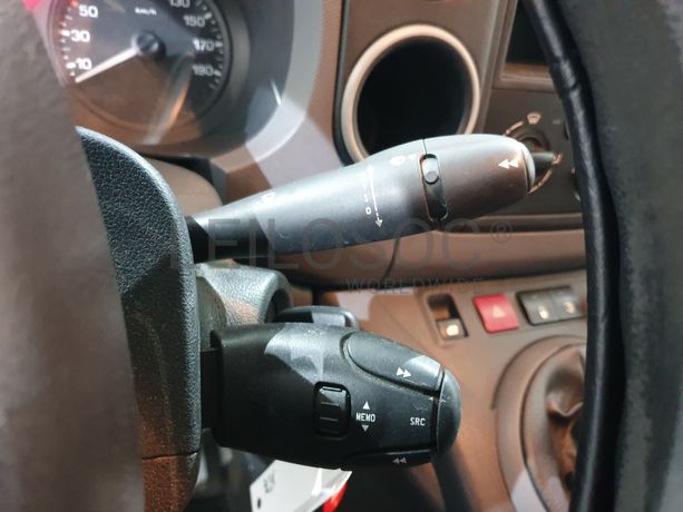 Peugeot Partner · Ano 2015