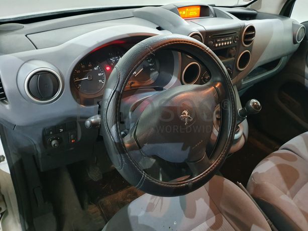 Peugeot Partner · Ano 2015