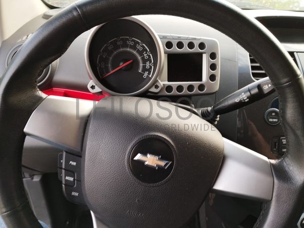 Chevrolet Spark · Ano 2011