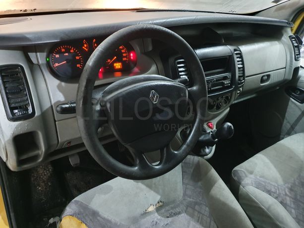 Renault Trafic · Ano 2004