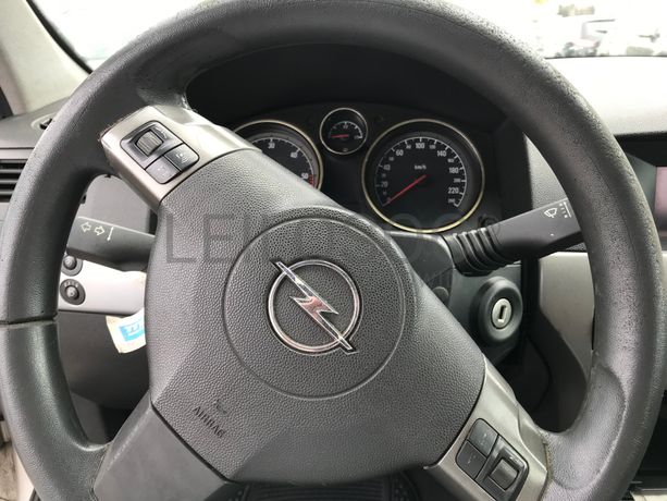 Opel Astra 1.3CDTI · Ano 2006
