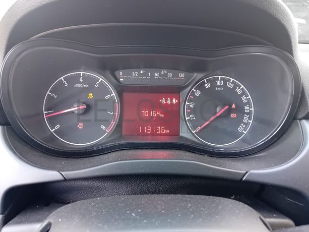 Opel Corsa E · Ano 2018