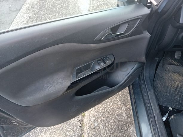 Opel Corsa E · Ano 2018