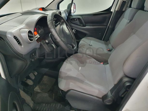 Peugeot Partner · Ano 2015