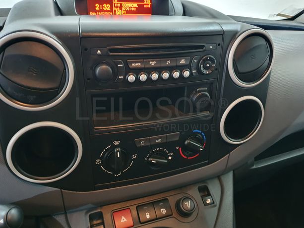 Peugeot Partner · Ano 2015