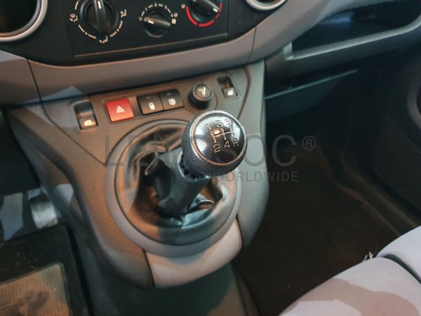 Peugeot Partner · Ano 2015