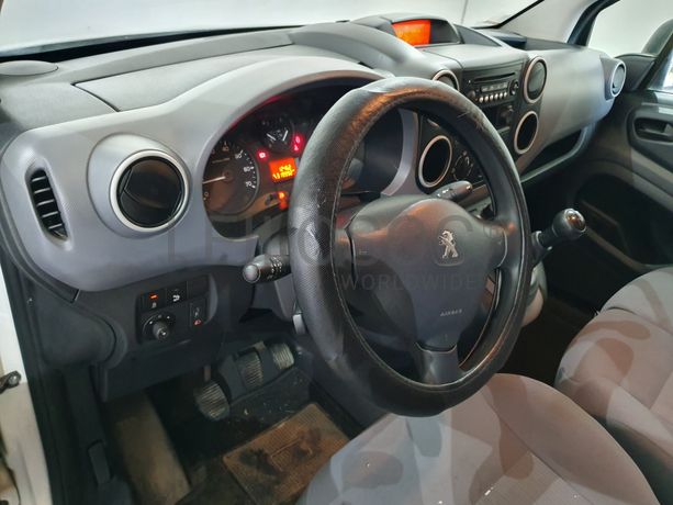 Peugeot Partner · Ano 2015