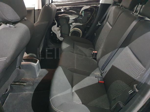 Peugeot 208  · Ano 2016