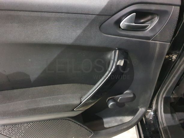 Peugeot 208  · Ano 2016