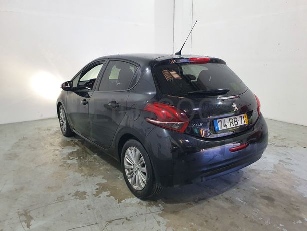 Peugeot 208  · Ano 2016