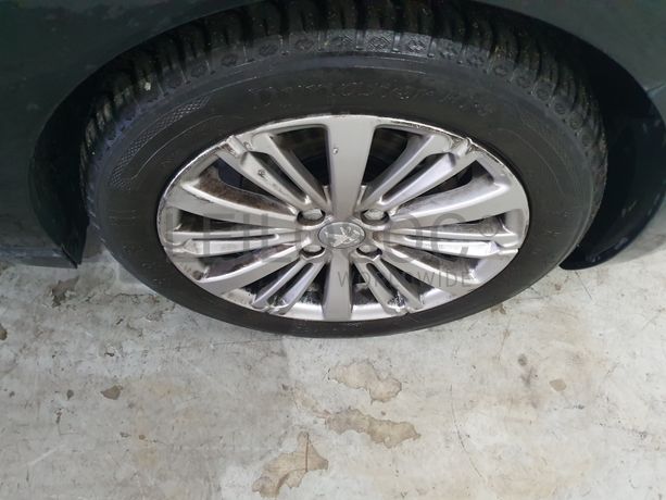 Peugeot 208  · Ano 2016