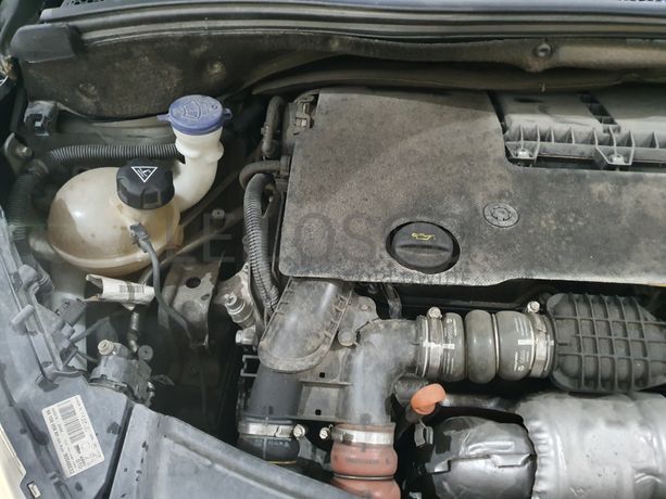 Peugeot 208  · Ano 2016